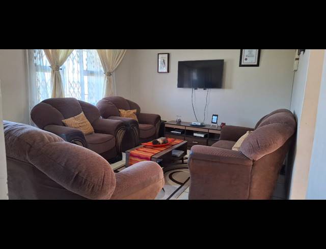 2 BEDROOM HOUSE FOR SALE IN NTUZUMA